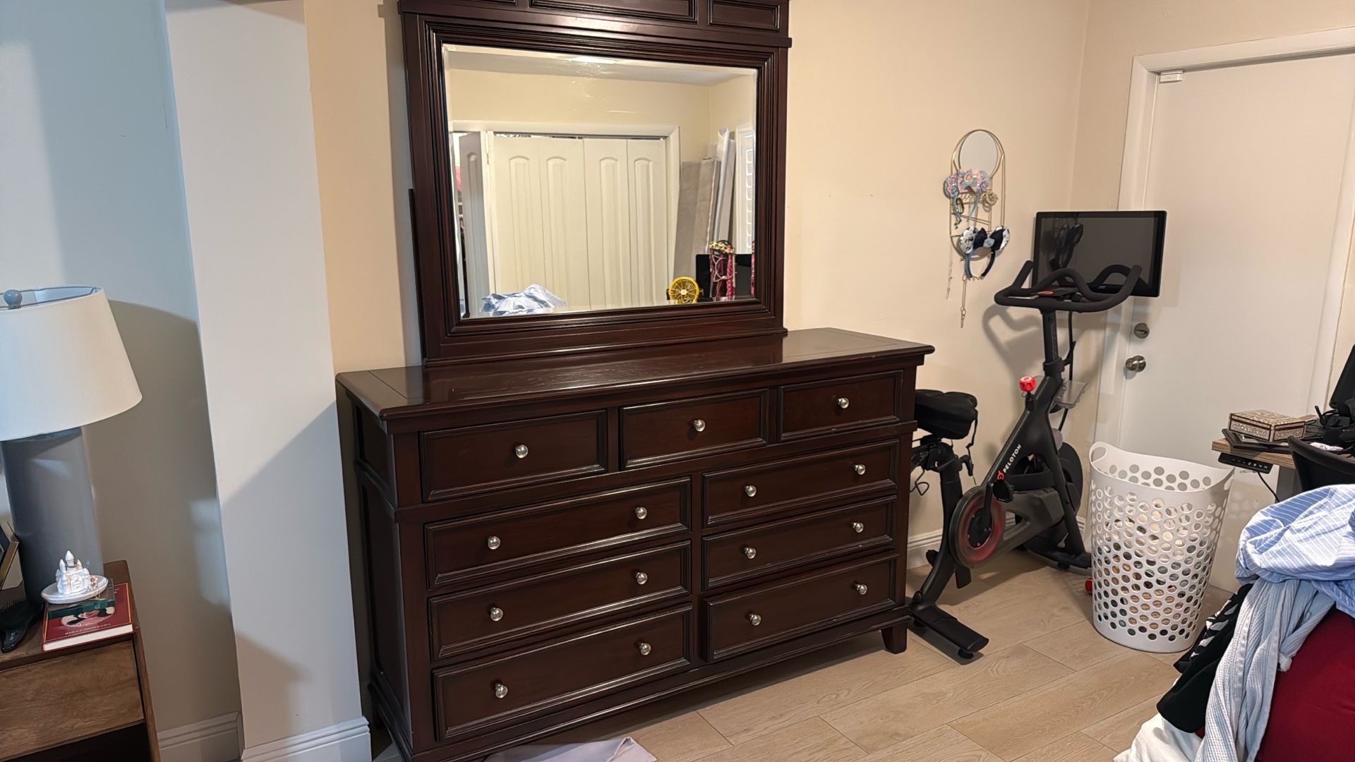 Dresser With Mirror - 9 Drawers