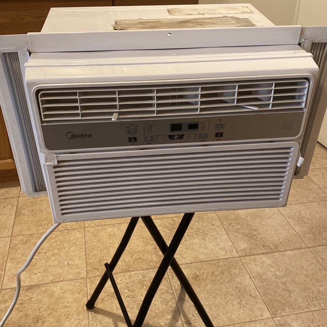 8000 BTU Air Conditioner  