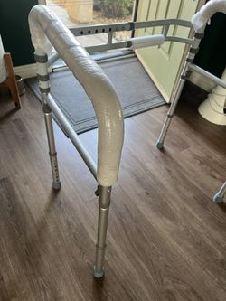 Adjustable Toilet Seat Rails - NEW