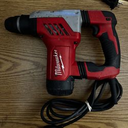 MILWAUKEE 1-1/8” SDS PLUS ROTARY HAMMER