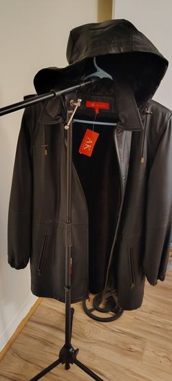 Woman's AK Ann Klein Black Leather Never Worn New