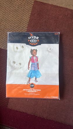 Costume