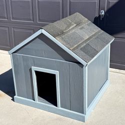 Medium-Large Dog House