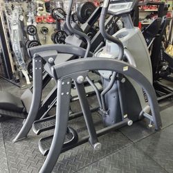 Cybex Elliptical Arc Trainer 425A in good condition. Other gym equipment available