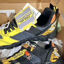 ✨NEW Sketchers Sneakers Boys Sz 3