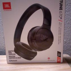 JBL Headphones 670NC