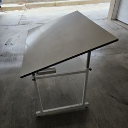 Adjustable Drafting Table