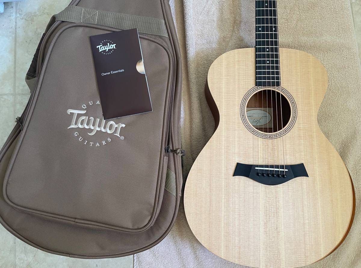 Taylor Academy 12 Left Handed Acoustic Guitar w/ Gig Bag & Papers. PRO Setup MINT