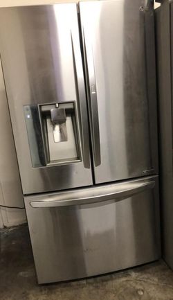 LG French Door Stainless Steel Refrigerator With Water and Ice Maker
