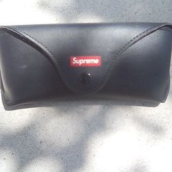 Supreme Ray-Ban Case W Cloth