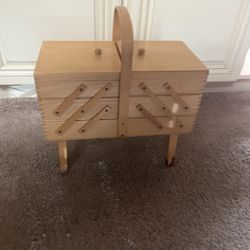 Sewing box ( vintage )