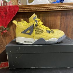 Air Jordan 4 Retro Lightning