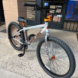 SE Bikes Blocks Flyer 26" BMX Bike Iced Out Silver