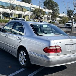 2002 Mercedes Benz e320