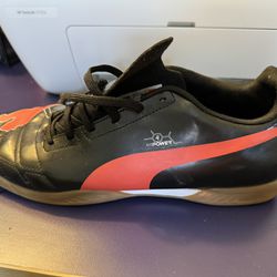 Puma Indoor Soccer Shoes Size 11.5