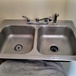 Stainless Steel Sink - 2 Bowl Design