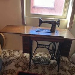 Vintage Singer Sewing Machine