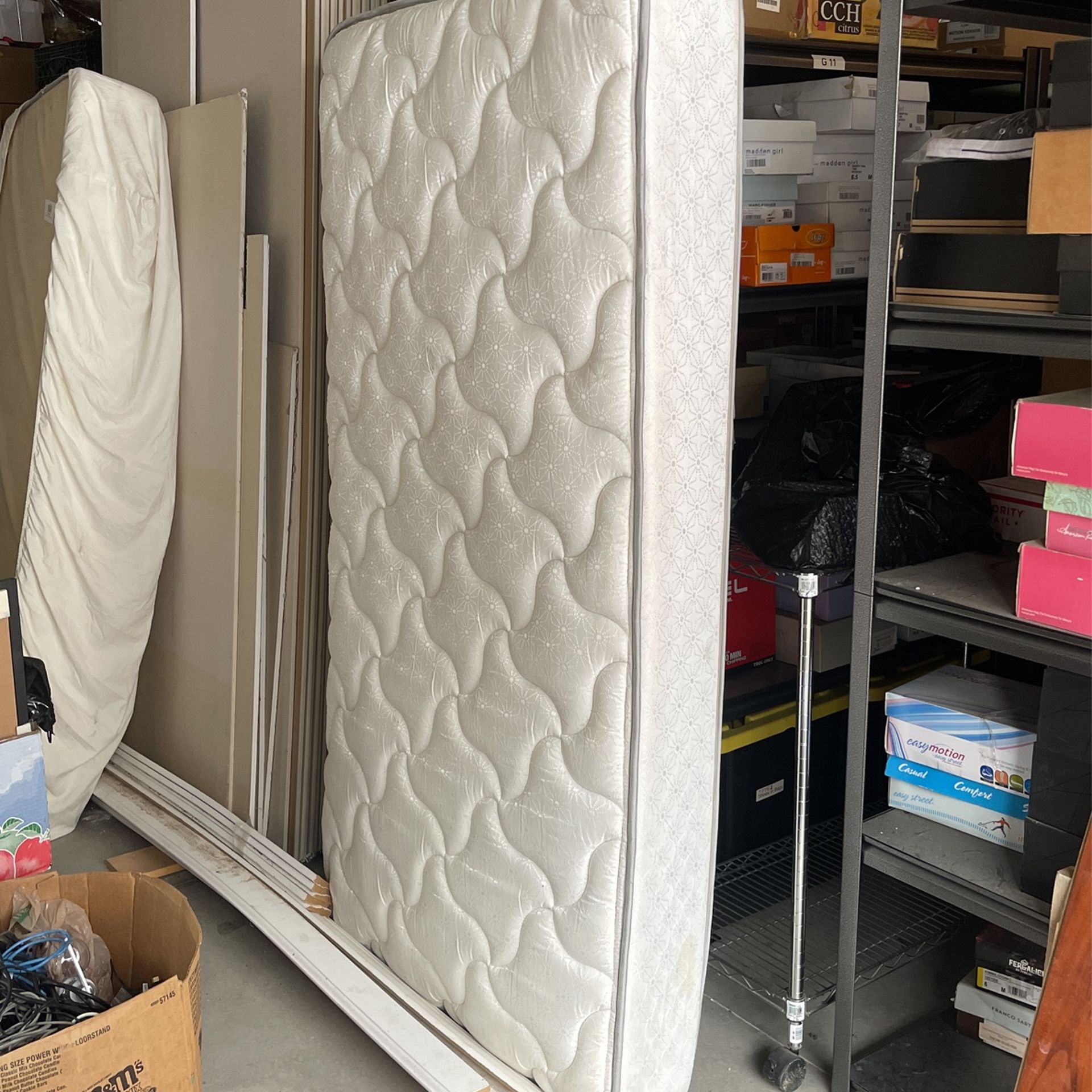 Sealy Twin Mattress (Costco Purchased $300)