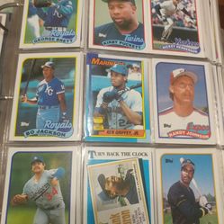 Vintage 100's Of Baseball Cards