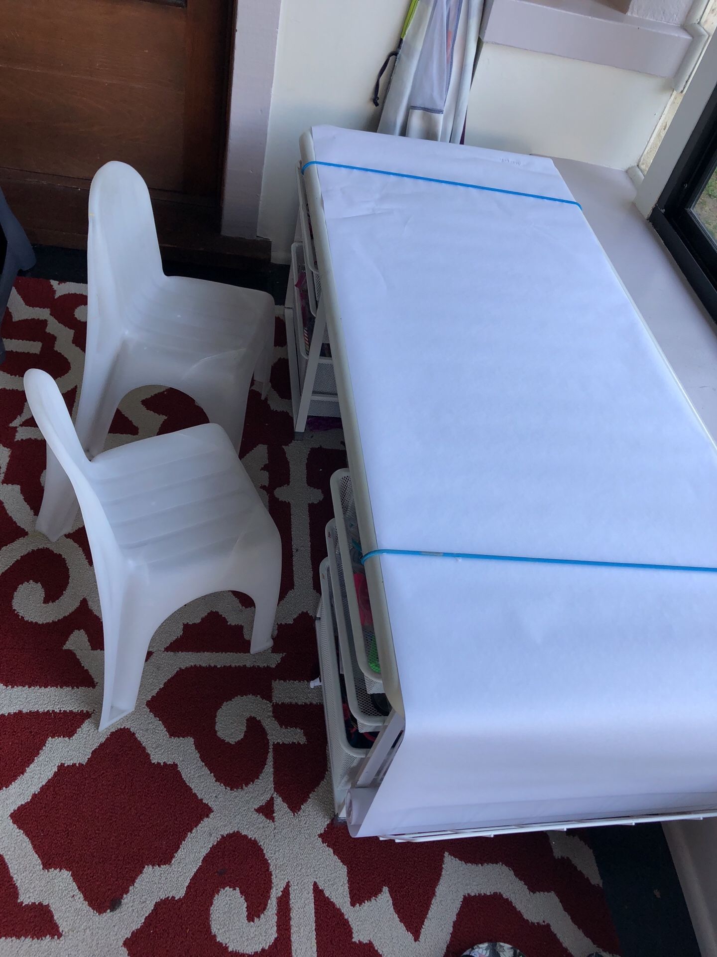The Container Store Elfa White Mesh Kids’ Art Table with 2 chairs