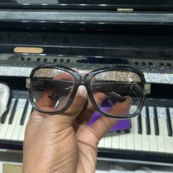 Women’s designer sunglasses I’m great condition 