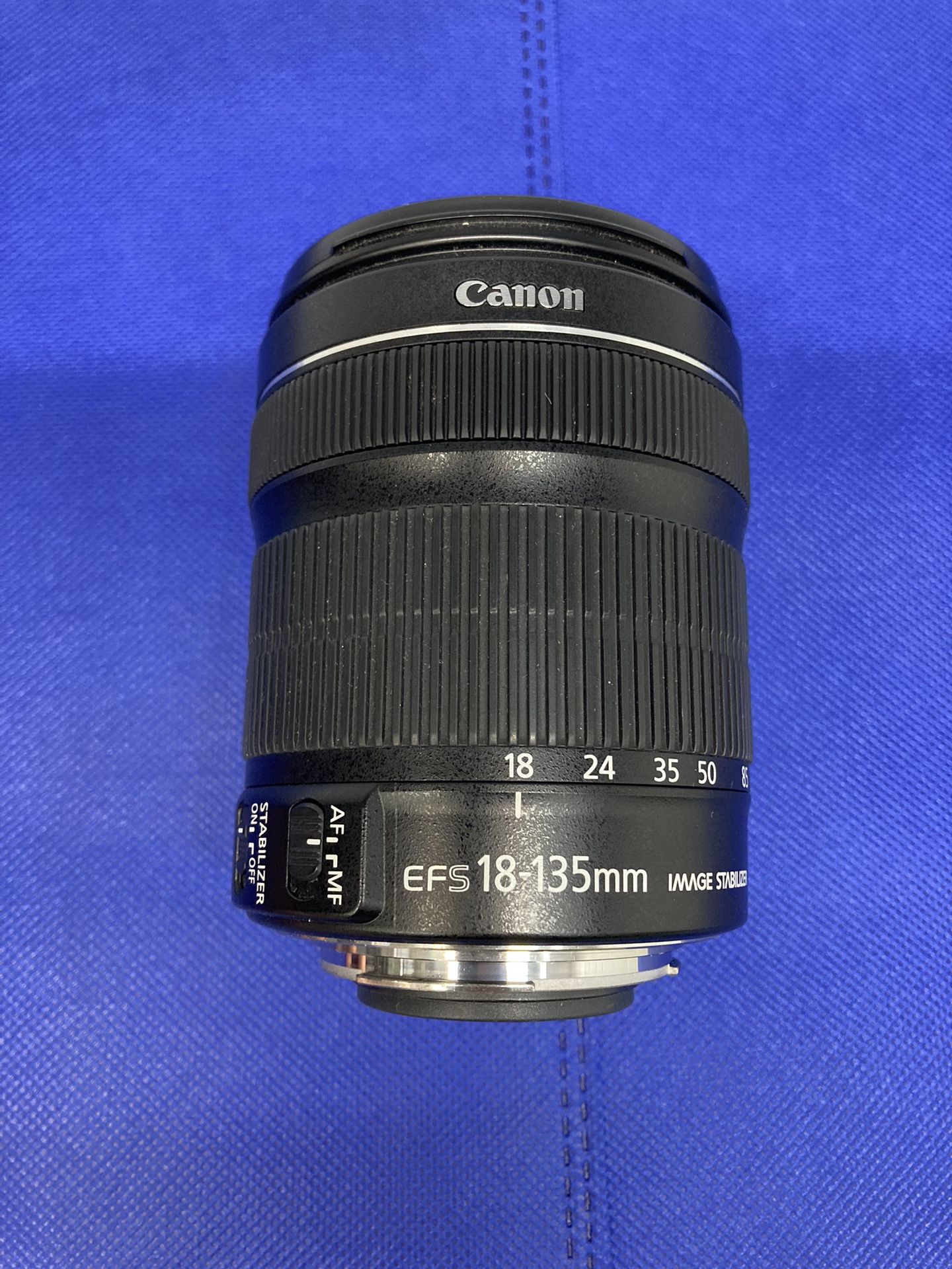 Canon EF S 18 135mm f/3.5 5.6 IS STM Lens