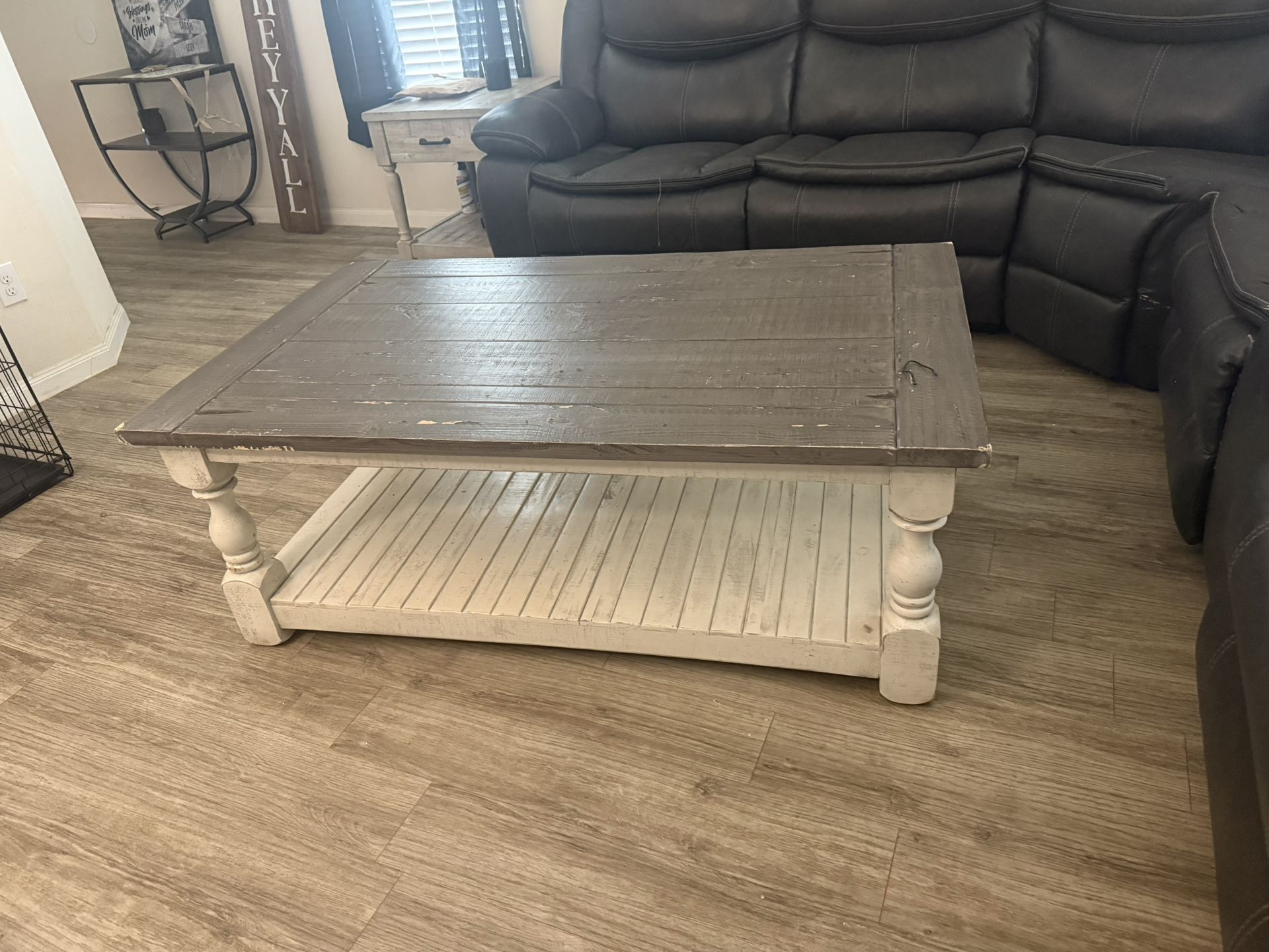 53x32 Ashley coffee Table