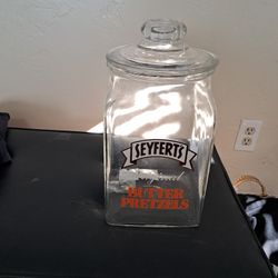 Pretzel Jar Vintage