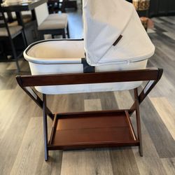 UPPAbaby stand and bassinet