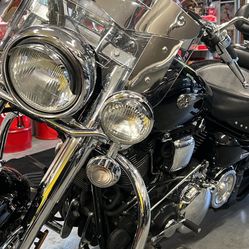 2005 Yamaha Roadstar 1700 midnight silverado