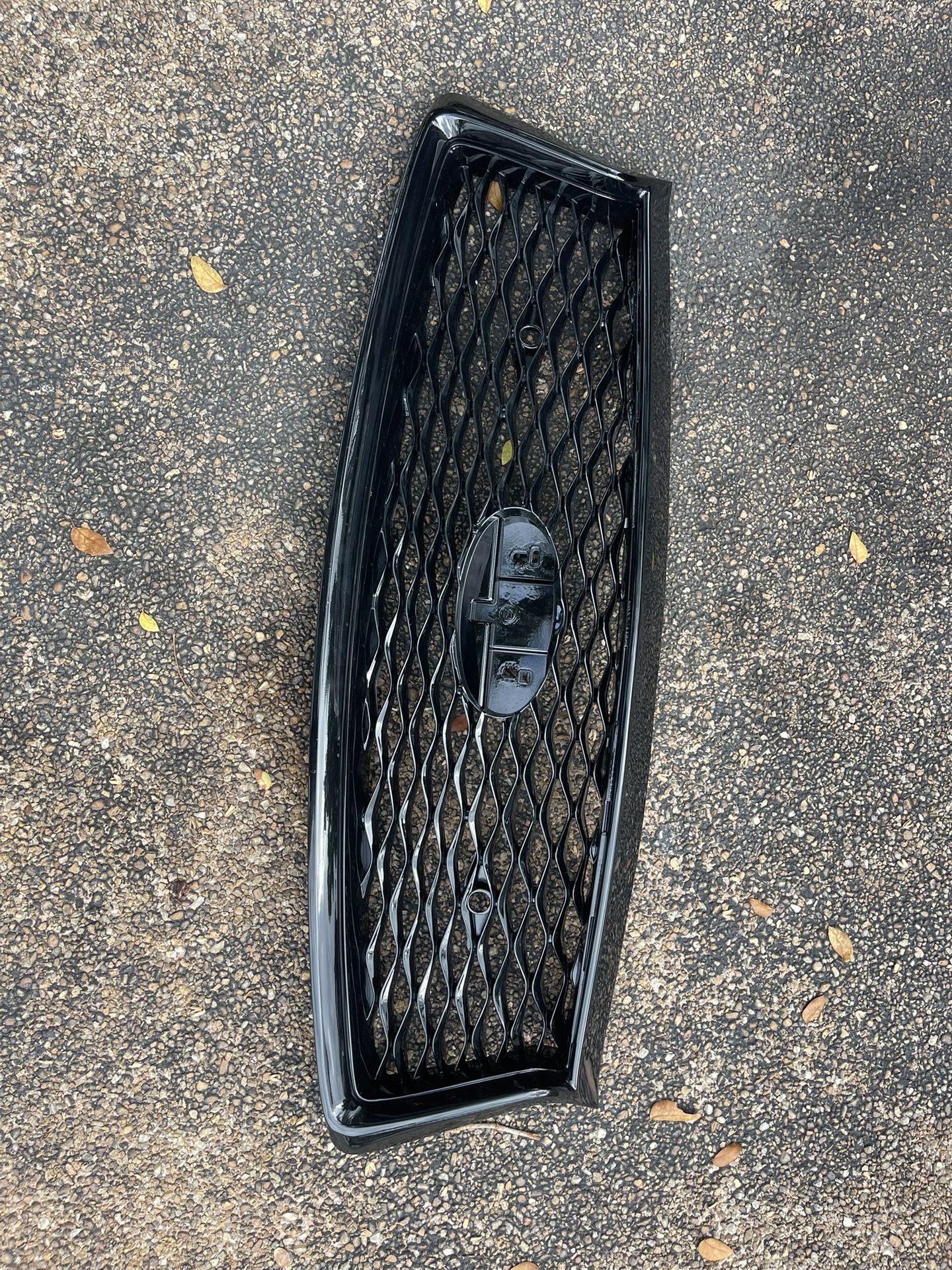 18-23 Q50 Front Grille With Sensor No Cam