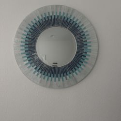2 Mirrors 