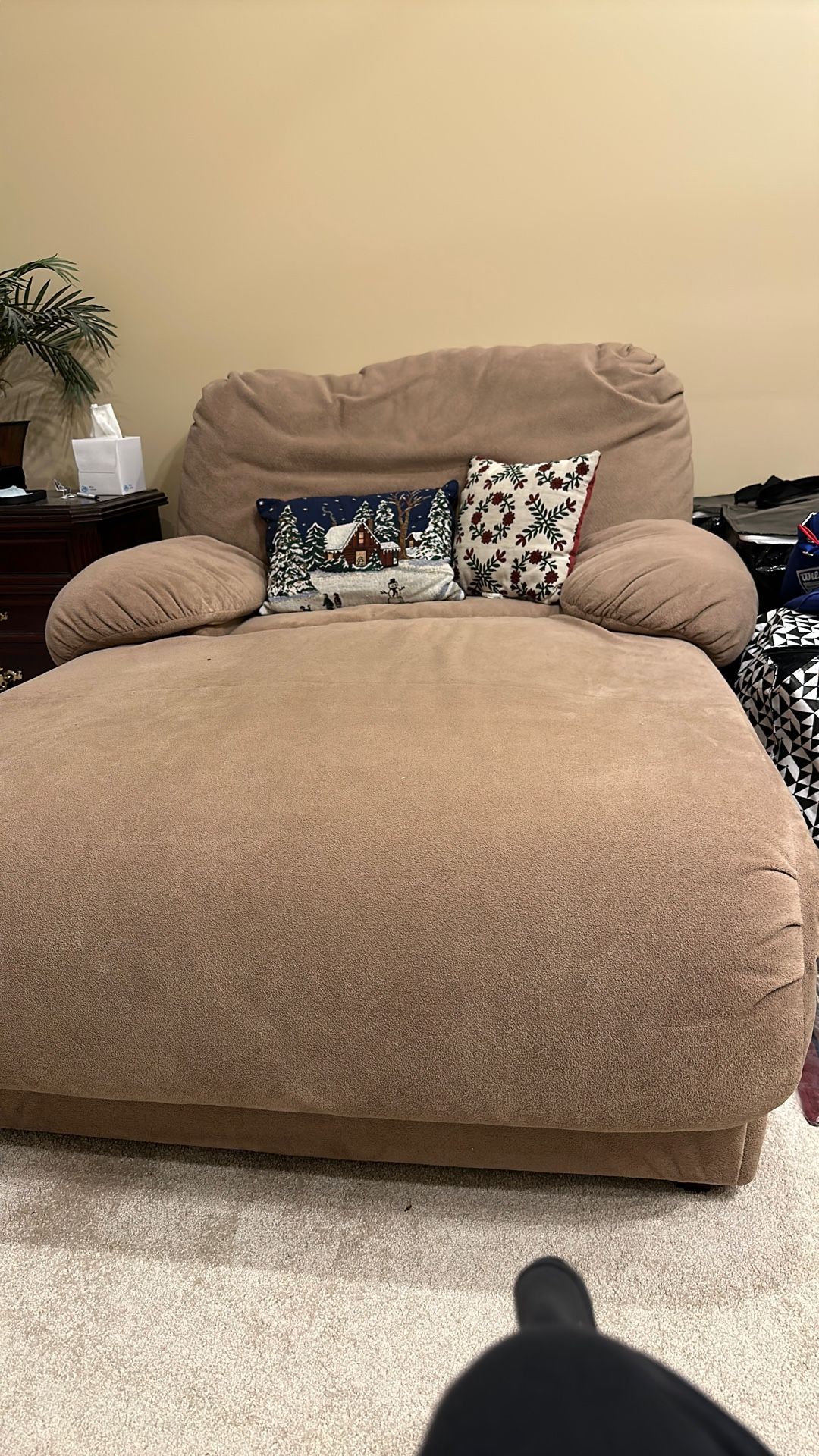 Oversized Chaise 
