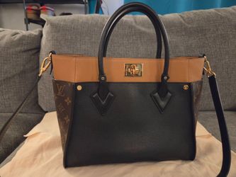 Louis Vuitton On My Side MM