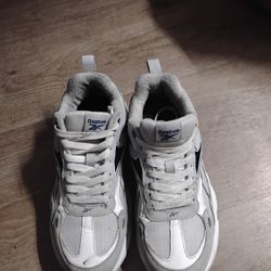 Women's Reebok Sneakers Size 5