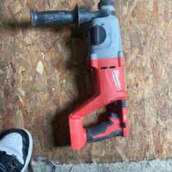 Milwaukee-M18-FUEL-18V-Lithium-Ion-Brushless-Cordless-5-8-in-SDS-Plus-Rotary-Hammer-w-1-5Ah-Battery-Charger-2908-20-48-59-