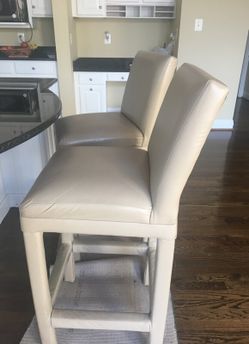 Bar stool leather