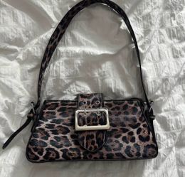 2000’s vtg boohoo leopard print shoulder bag
