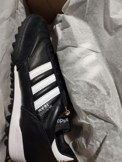 Mundial team turf shoes size 8