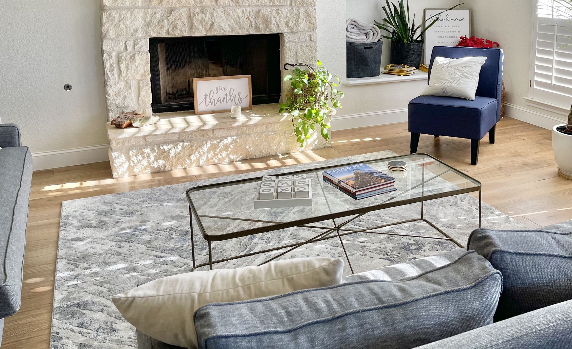 Joy bird Glass Coffee Table