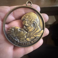 "Gone with the Wind" 1998 Scarlet & Clark Gable 2.75" Inch Bronze Round Ornament