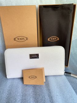 New Tod’s Zipper Wallet