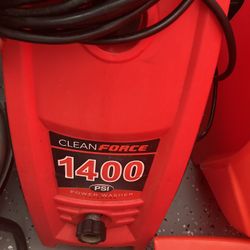 Clean Force 1400 PSI Electric Pressure Washer 