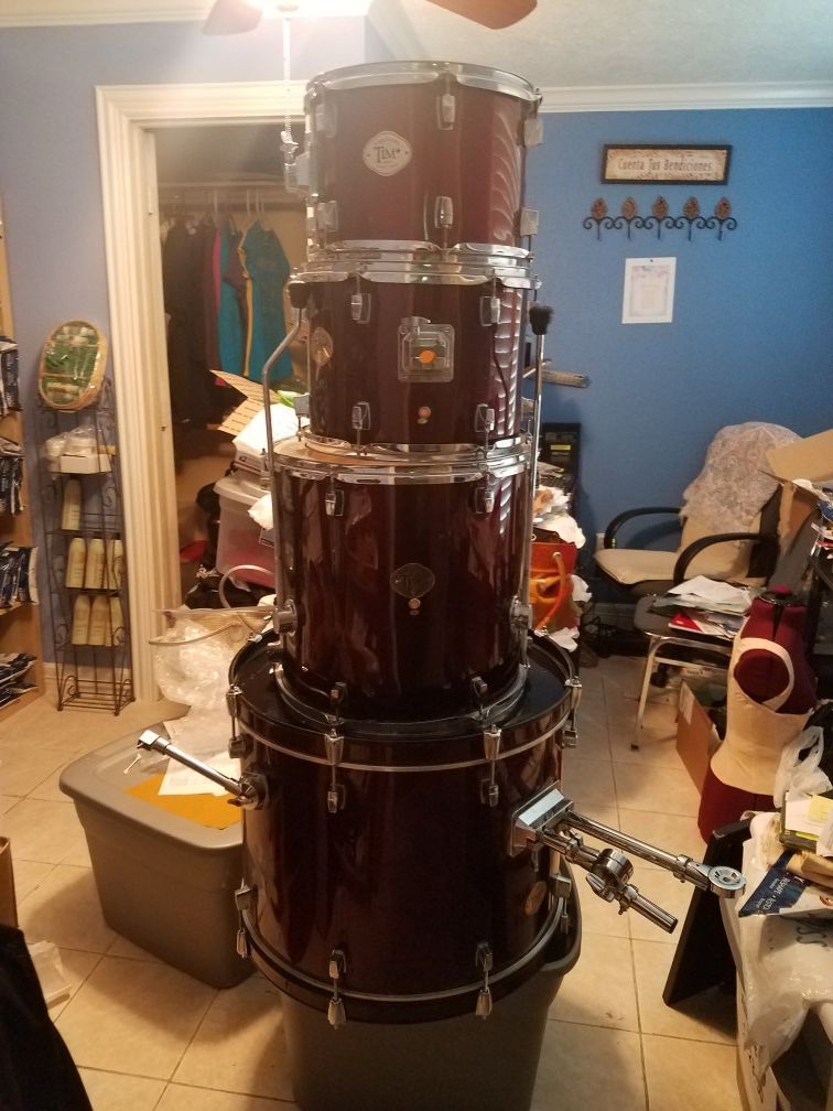 Stagg Drums for sale 4 piece set kit