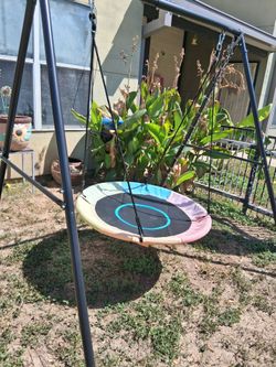 Kids swing