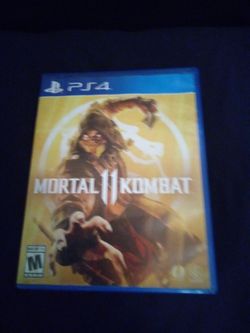 MORTAL  11  KOMBAT  GAME  Ps 4  $ 12