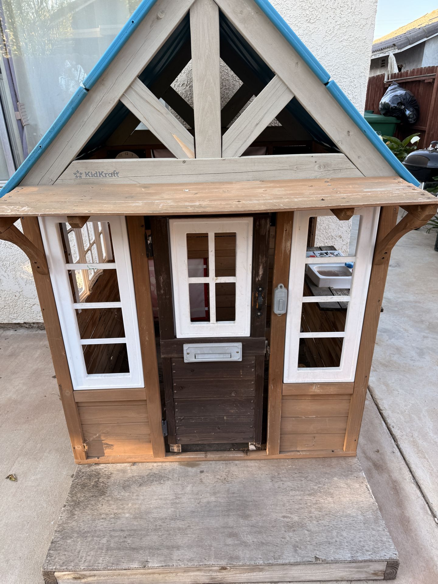Kidkraft play house