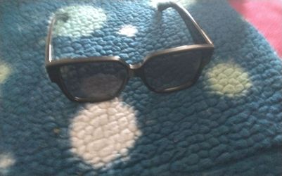 Gucci glasses GG0062s