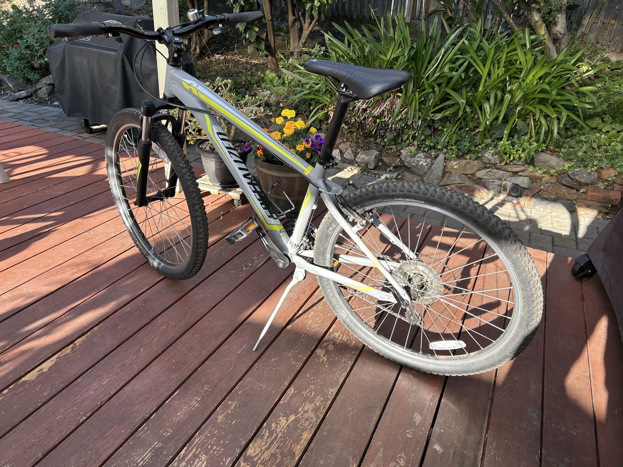 Specialized Hardrock 26” Wheel, Size Small