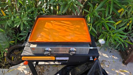 Black stone 2 burner flat WITH covers and stand OBO